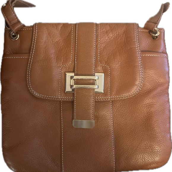 Genuine leather crossbody purse….Liz Claiborne by New York - Picture 3 of 15